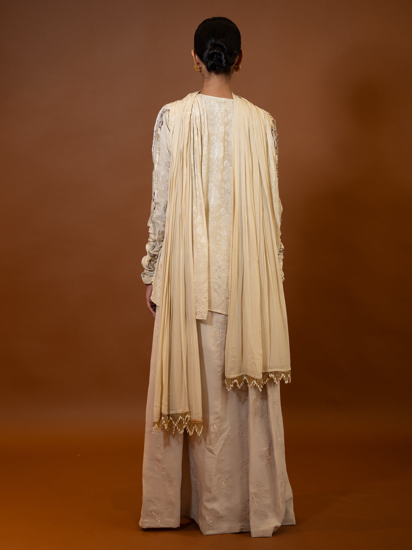 "Gladden" - Tofu beige slit skirt floral embroidered set.